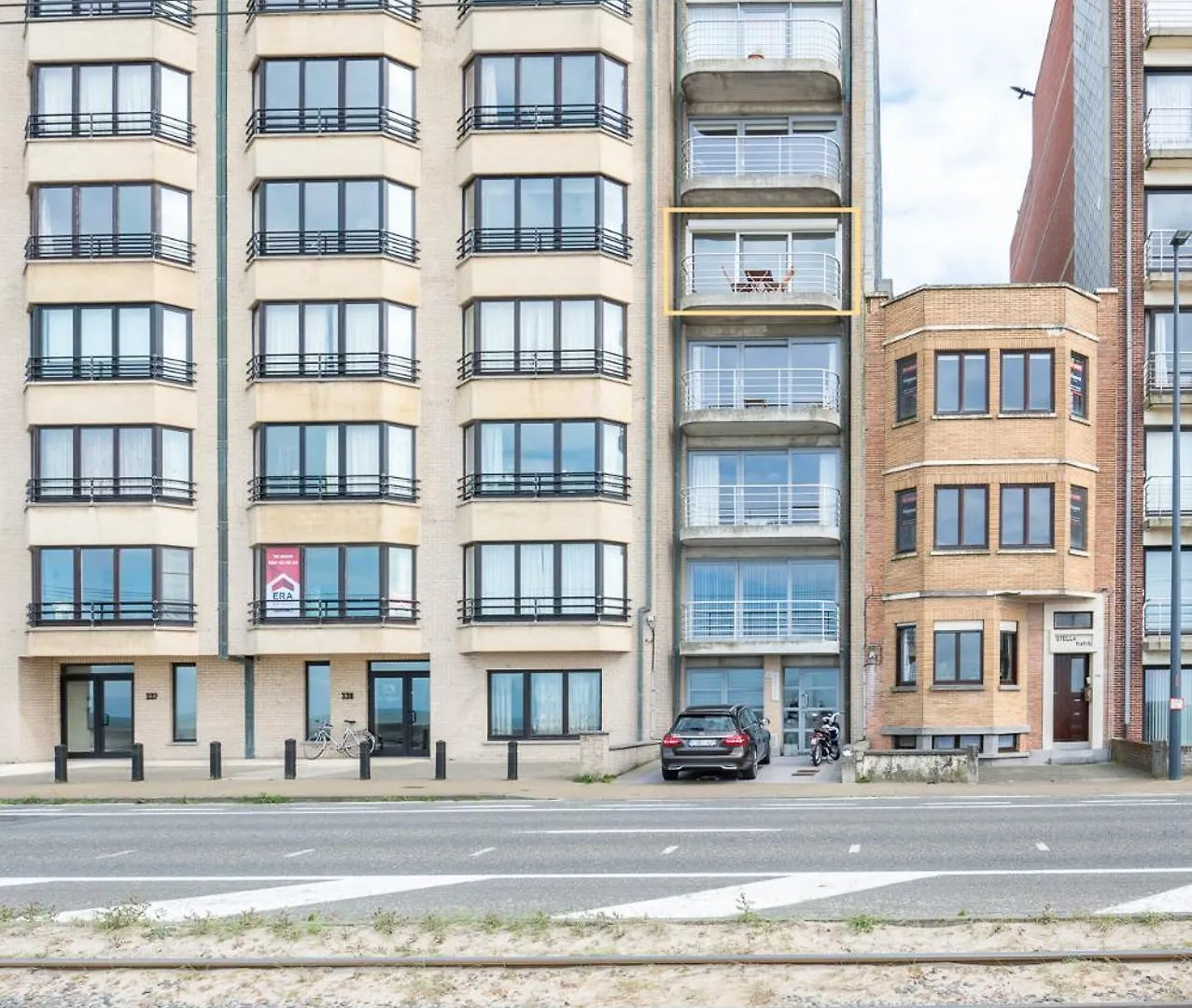 Beautiful Apartment With Sea Views And Parking Oostende